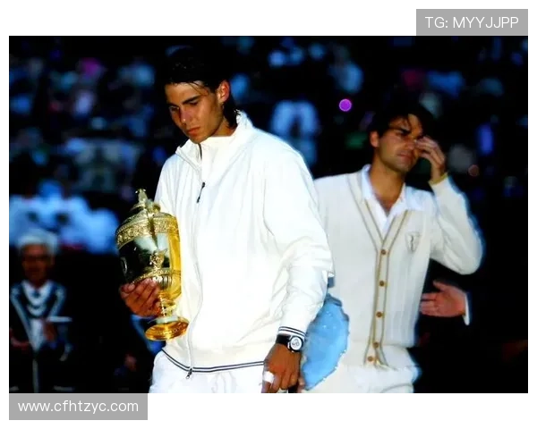 2025年网球大满贯赛季开幕 费德勒复出能否挑战新生代王者 2025年网球大满贯赛季开幕 费德勒复出能否挑战新生代王者