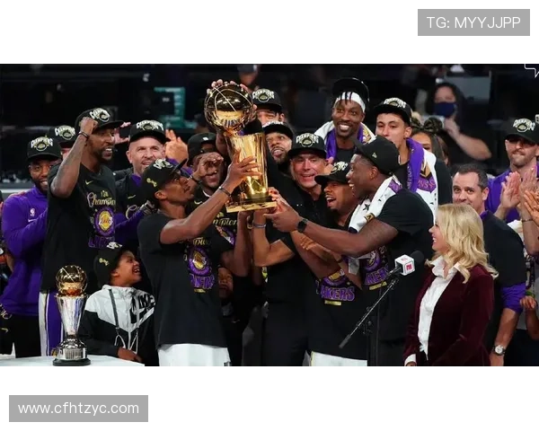 NBA湖人:勇夺总冠军庆功派对火热进行 NBA湖人:勇夺总冠军庆功派对火热进行