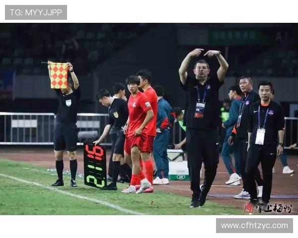 中国足球超级联赛新赛季揭幕战精彩纷呈 多支球队备战状态引人关注