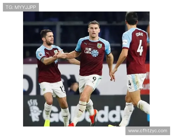 伯恩利足球俱乐部百年坚守与英格兰草根荣耀复兴征程故事